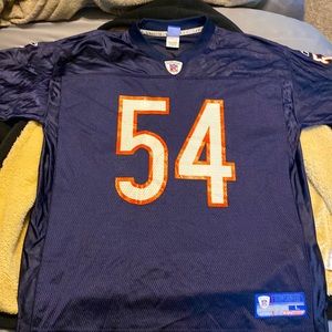 2012 Reebok NFL Brian Urlacher Jersey SZ L w/ GSH on left sleeve